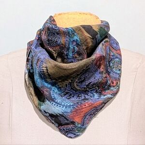 NWOT Beckwoman  21”x21” Abstract Paisley Ascot Scarf
